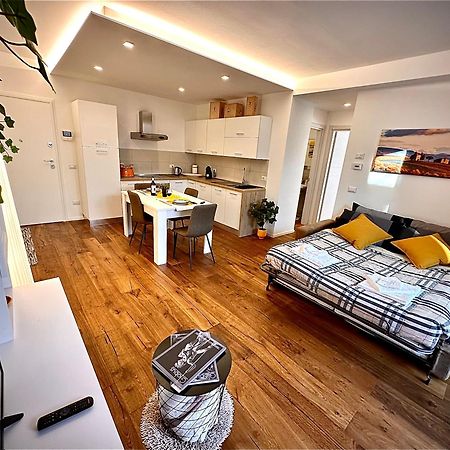 In The Heart Of Siena, 7 Minutes From Piazza Del Campo Apartment Bagian luar foto
